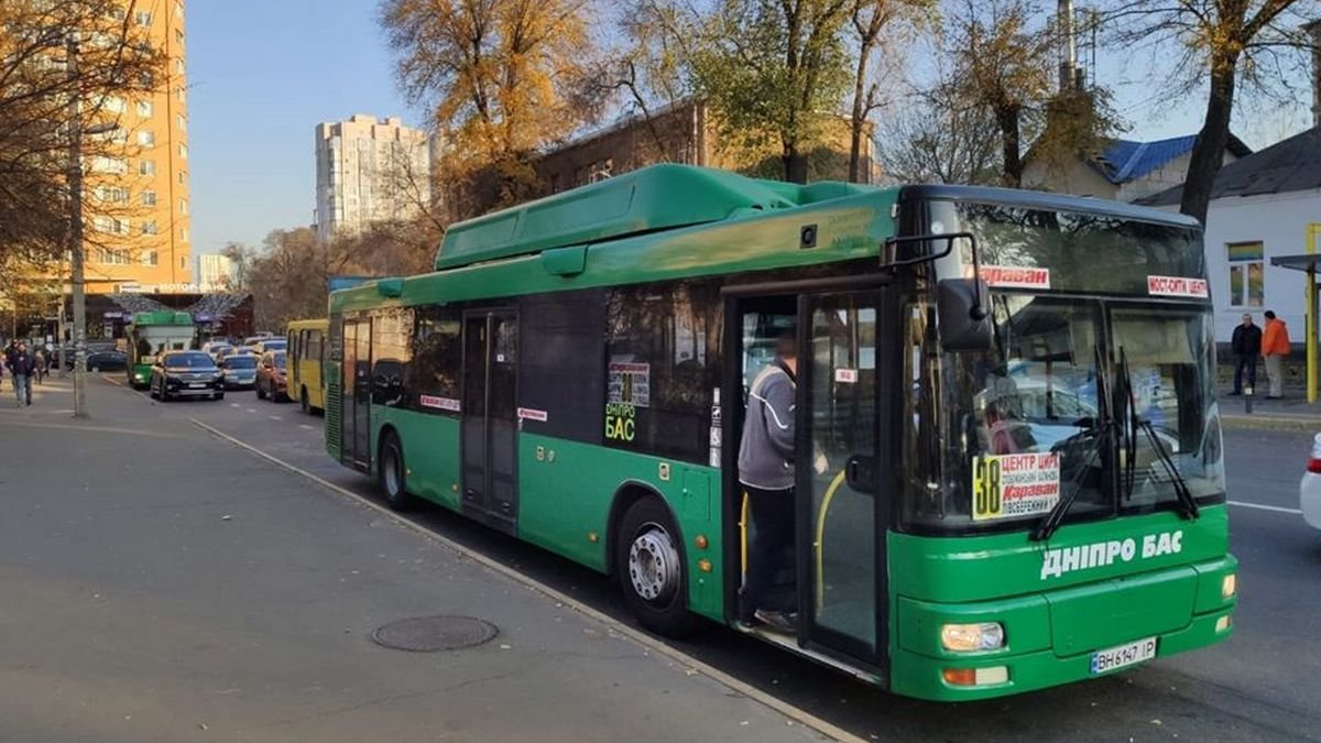 В Днепр приехали еще 11 больших автобусов