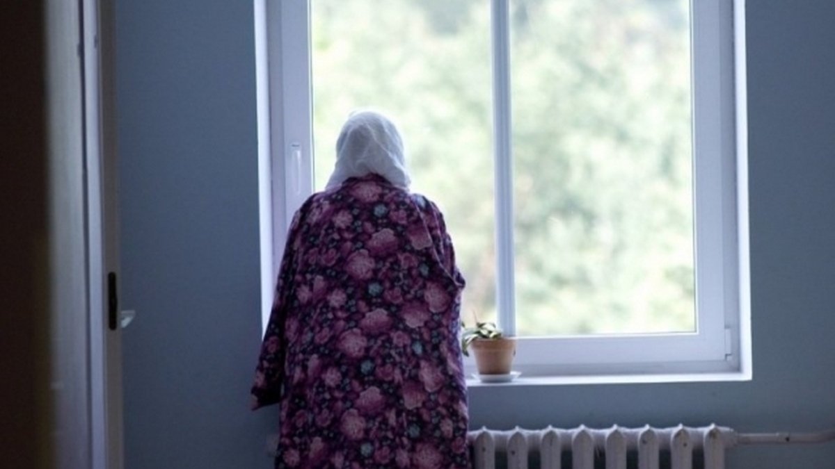 В Днепре бабушка выпрыгнула из окна дома престарелых