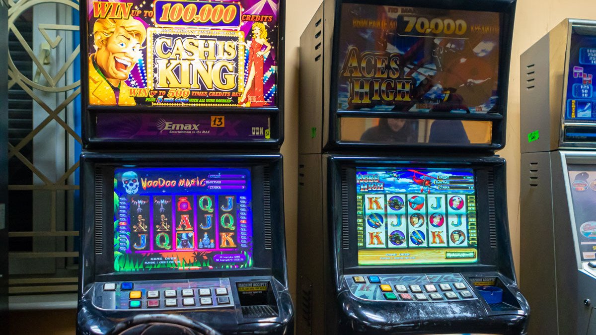Лас-Вегас в Днепре: на Артековской нашли зал кнопочных игровых автоматов