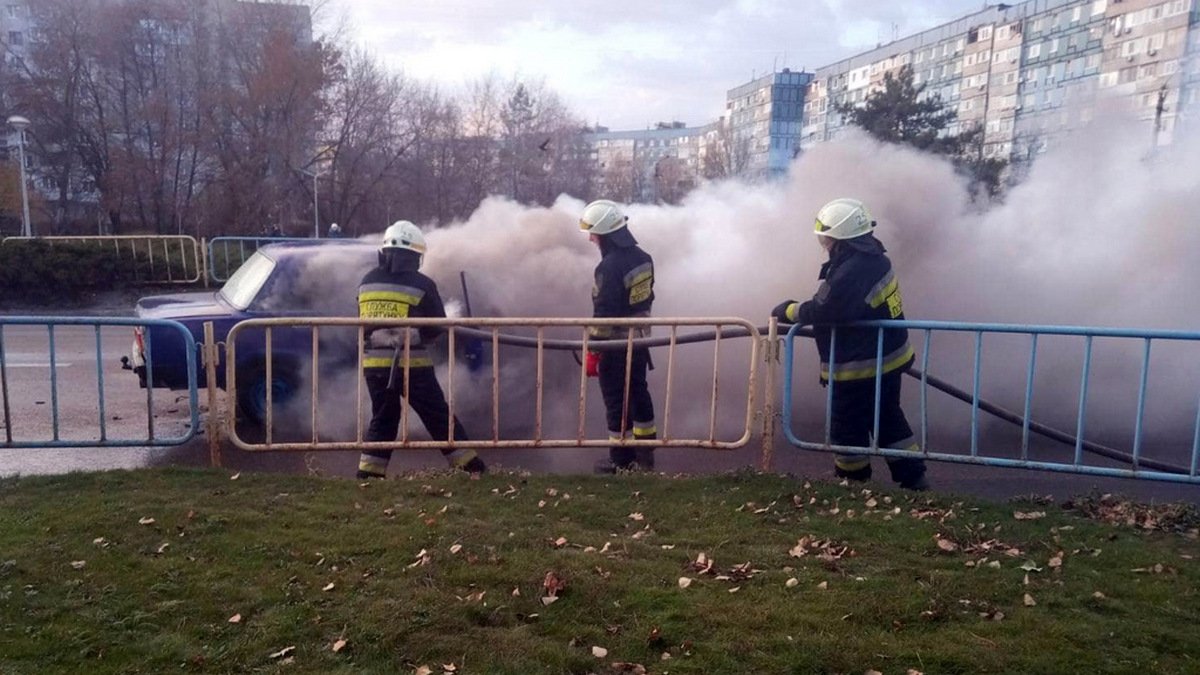 В Приднепровске горел автомобиль