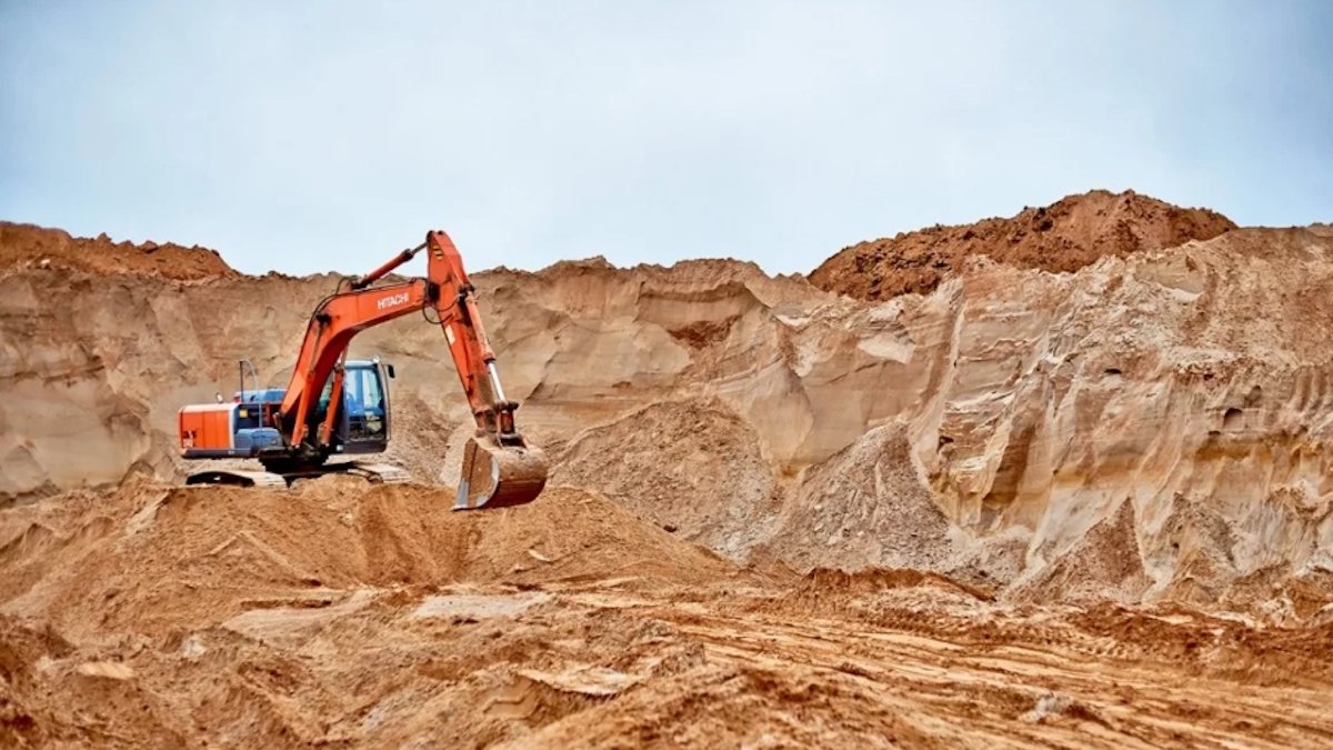 Бюджетные деньги на ветер: чем закончилась история добычи песка в Елизаветовке
