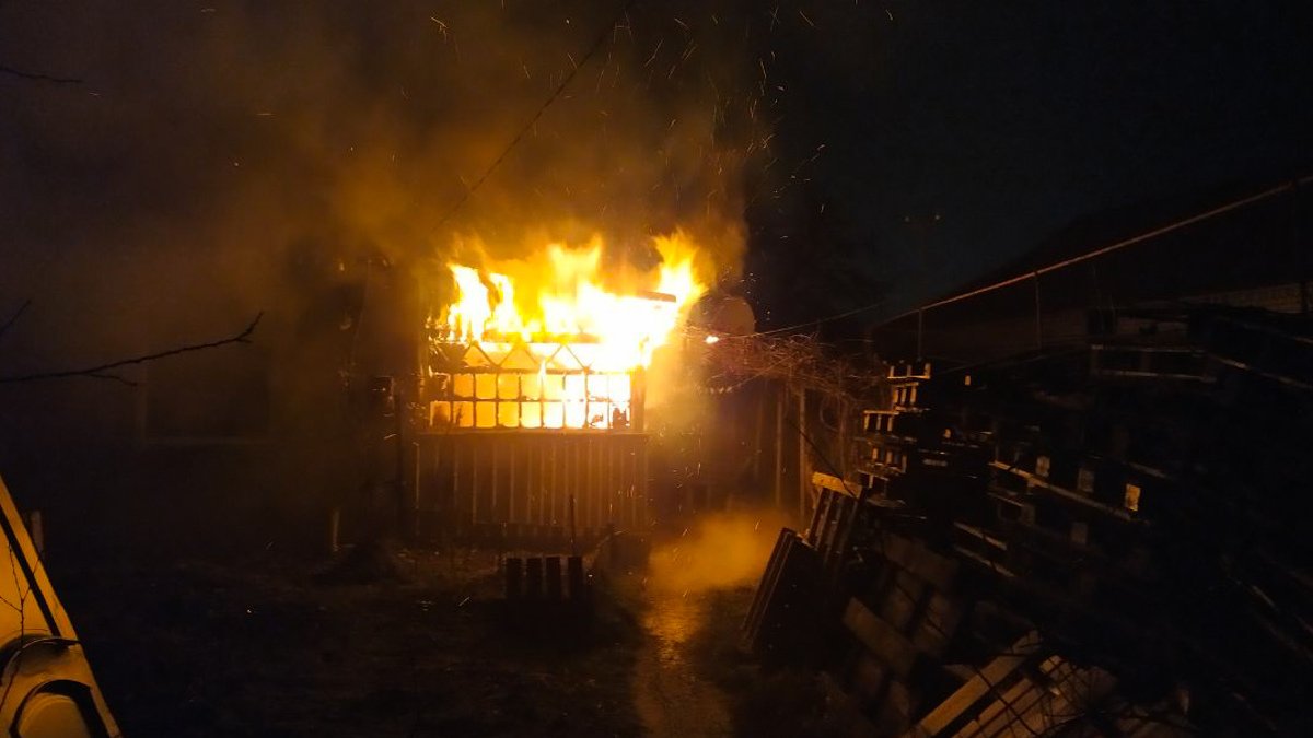 В Днепре на Широкой горел частный дом