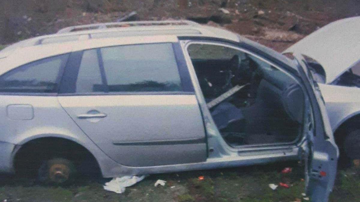 Ночью в Днепре угнали Renault: автомобиль нашли разобранным в балке