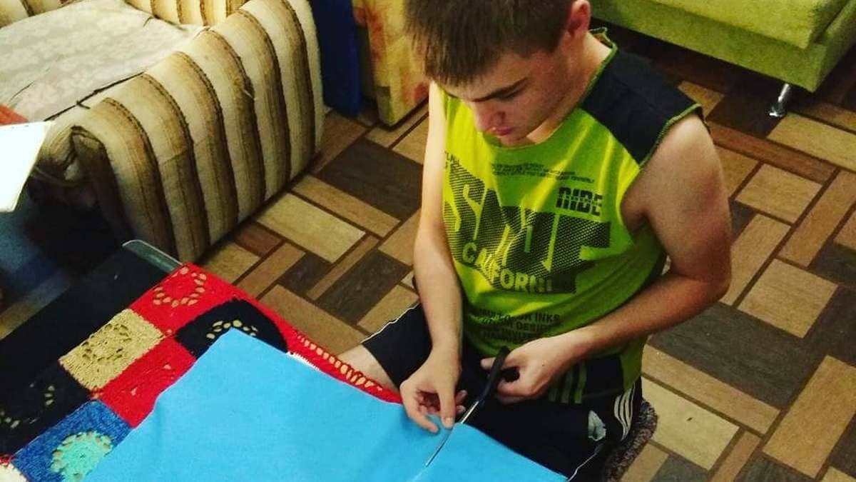 Жителей Днепра приглашают помочь мастерской для людей с аутизмом