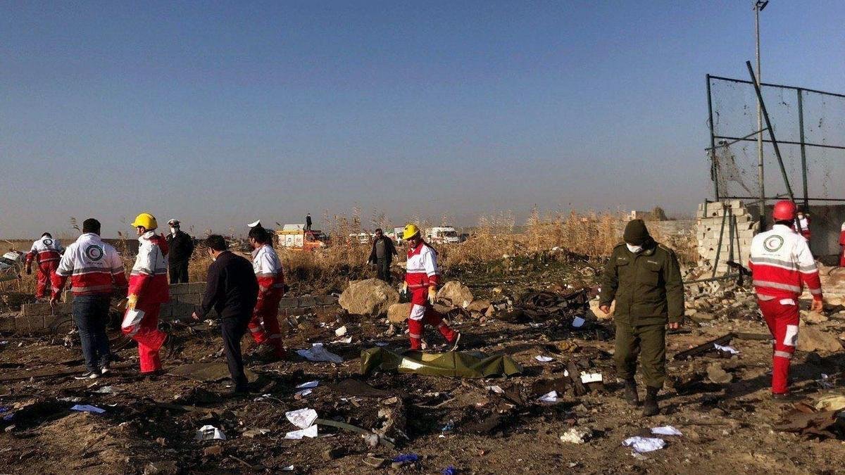 Крушение украинского самолета в Иране: реакция жителей Днепра на трагедию