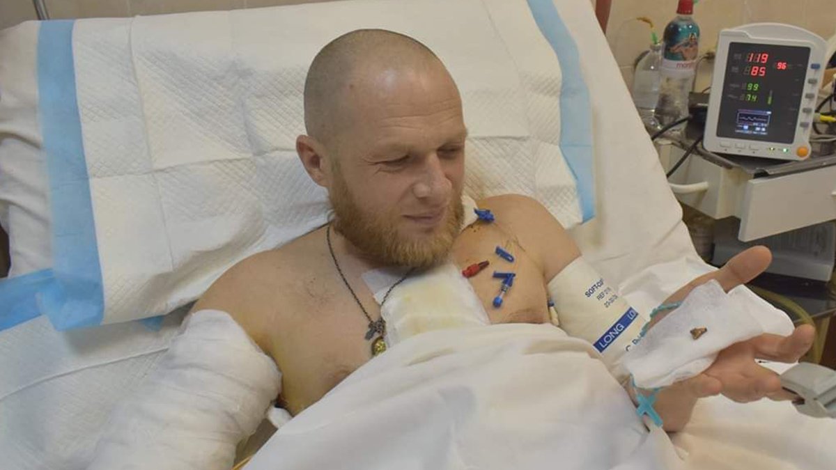 В Днепре в больнице Мечникова спасли бойца с пулевым ранением