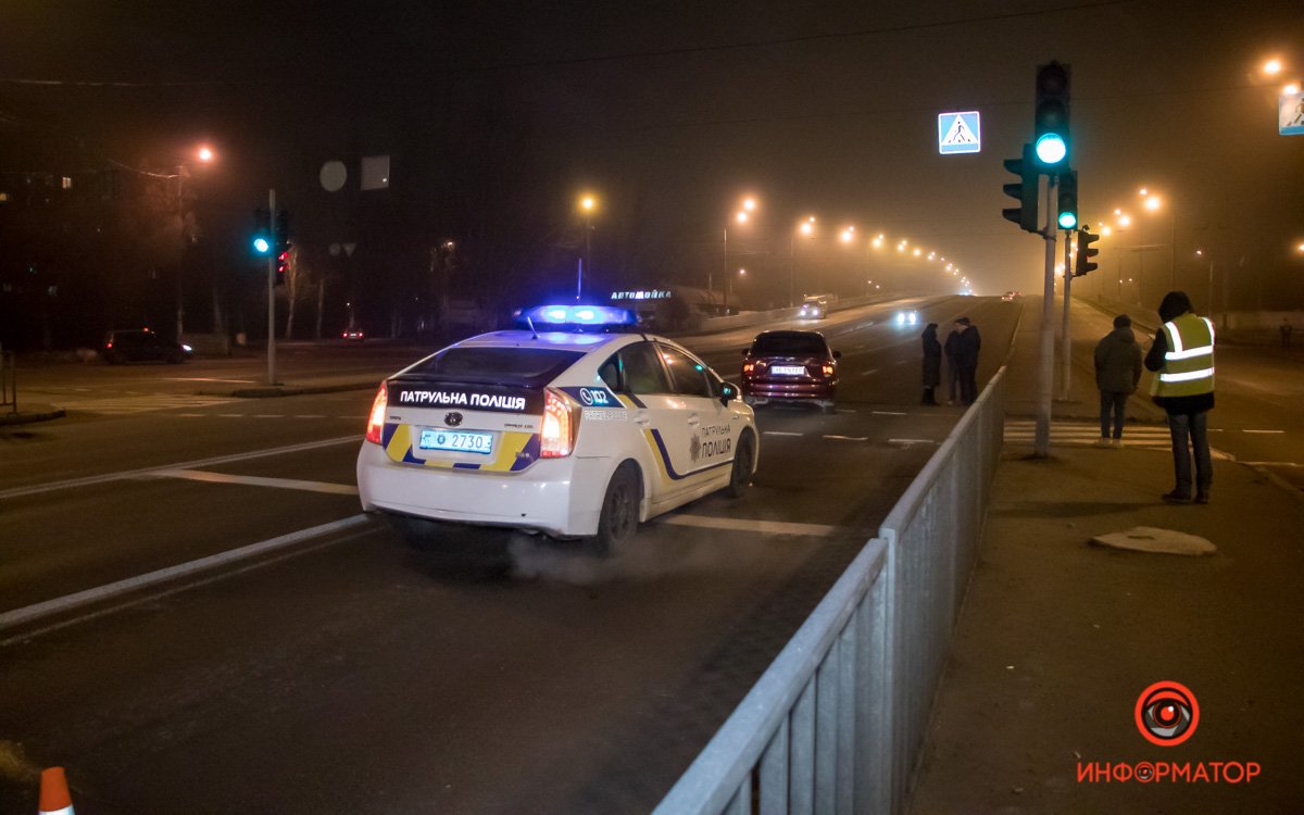 В Днепре на Слобожанском проспекте Lanos сбил пешехода: пострадавшего госпитализировали