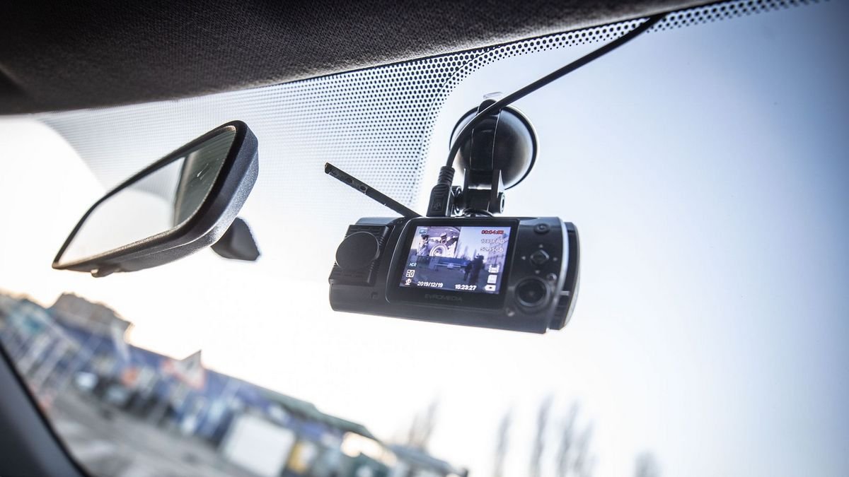 В Украине заработала видеофиксация практического экзамена на право управления авто