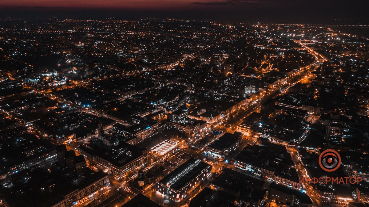 Днепр в огнях: как выглядит вечерний город с высоты