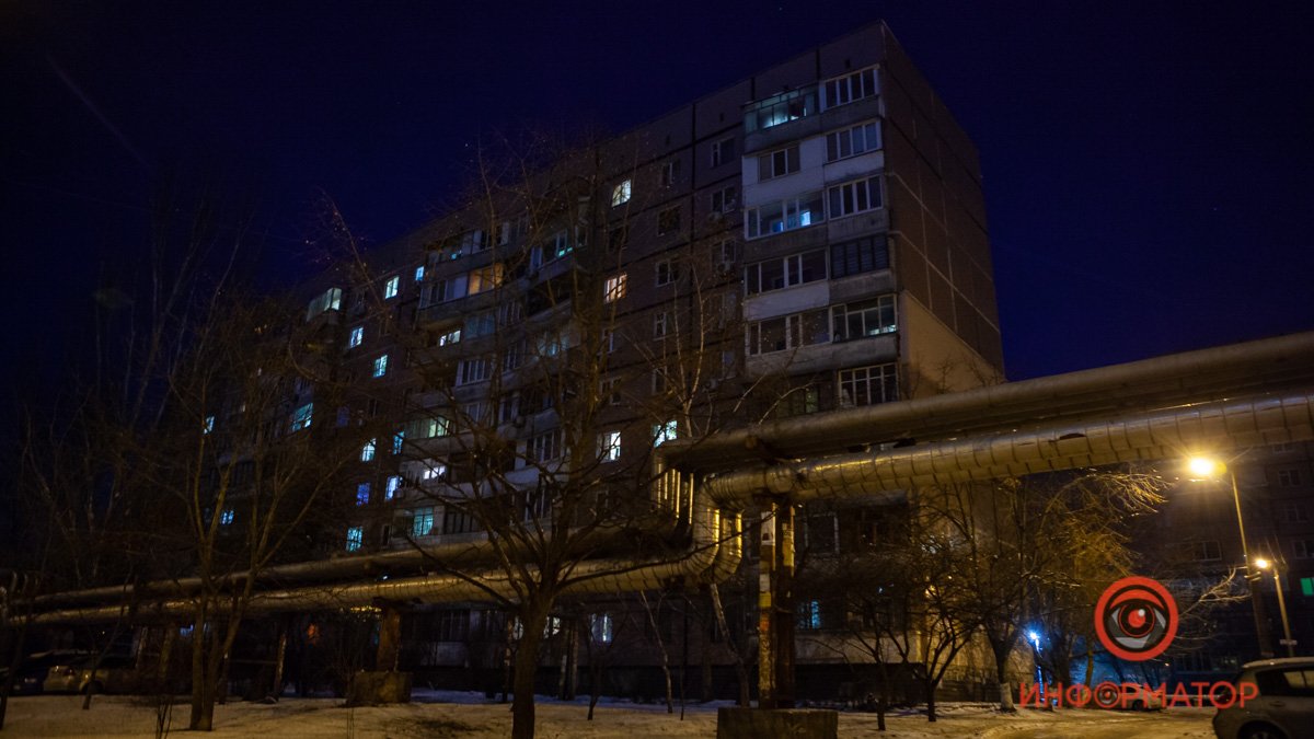 В Днепре на проспекте Героев парень выпал из окна на 7-м этаже и остался жив