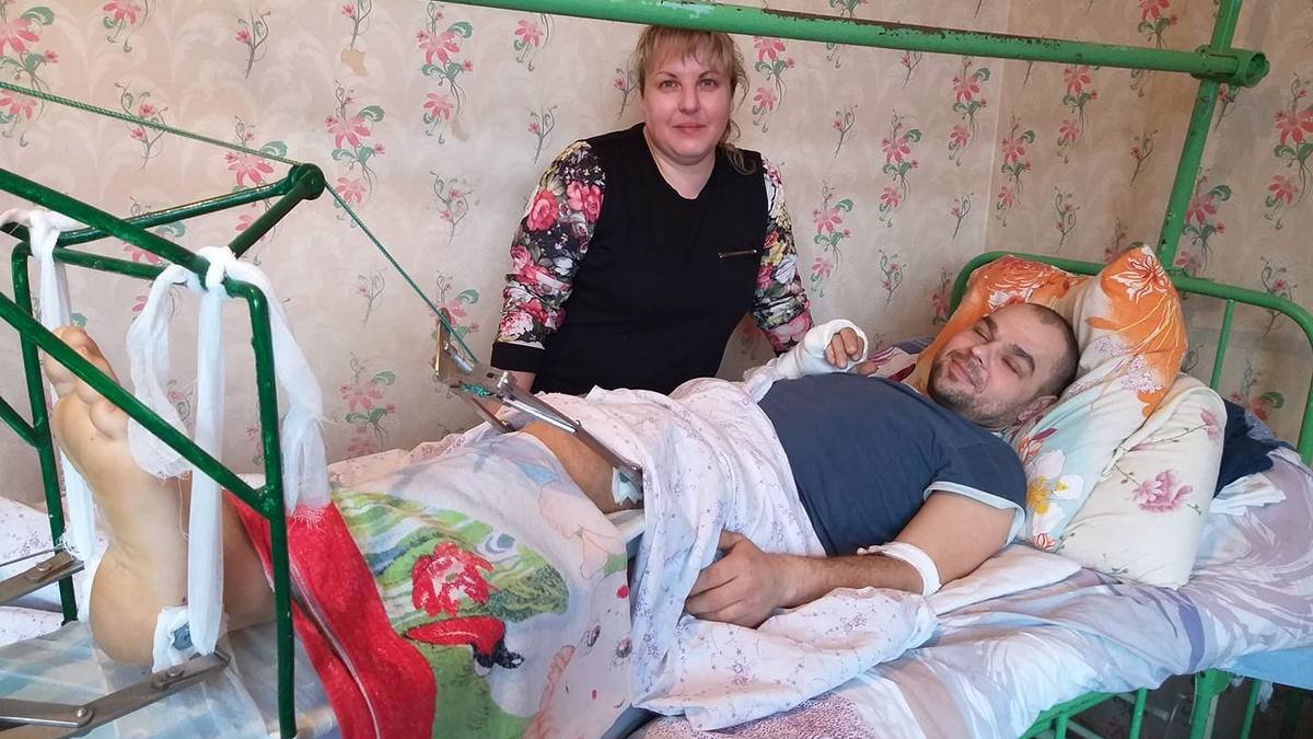Мужчине, который хотел спасти отца и дочь на Слобожанском проспекте в Днепре, нужна помощь