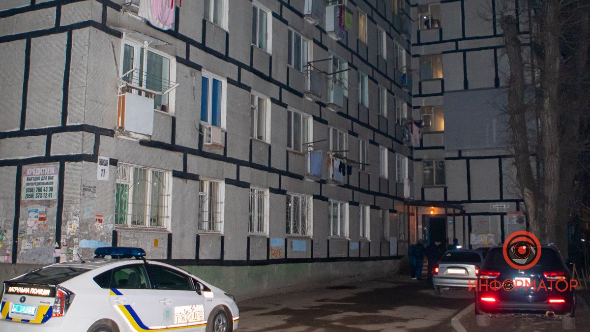 В Днепре на Тверской мужчина выпал из окна 5-го этажа