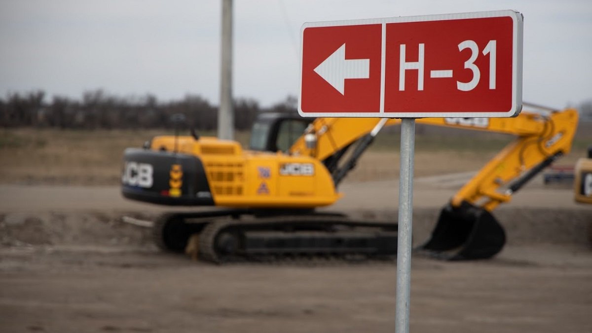 Стартовал новый сезон строительства трассы от Днепра до Киева