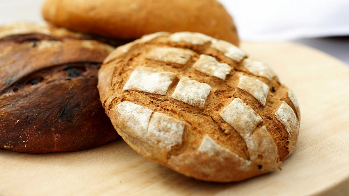 Социальная мини-пекарня начала доставку хлеба в Днепре
