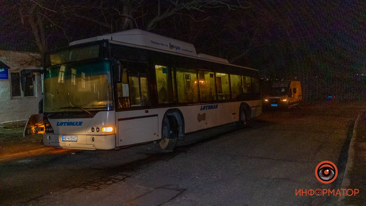 В Днепр из Борисполя привезли 65 человек