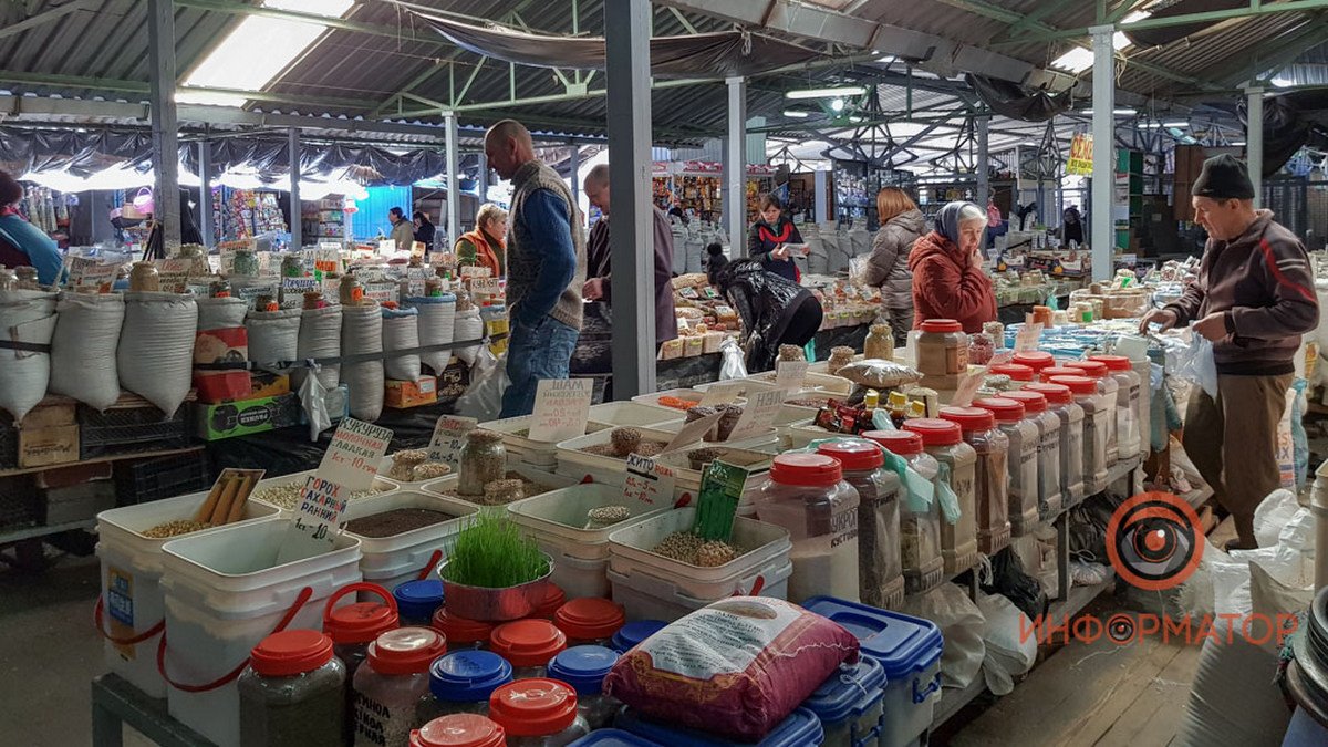 МОЗ разрешило открыть продуктовые рынки в Украине во время карантина