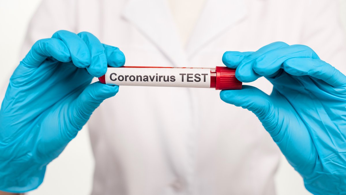 В Украине подтвердили 897 случаев заражения коронавирусом