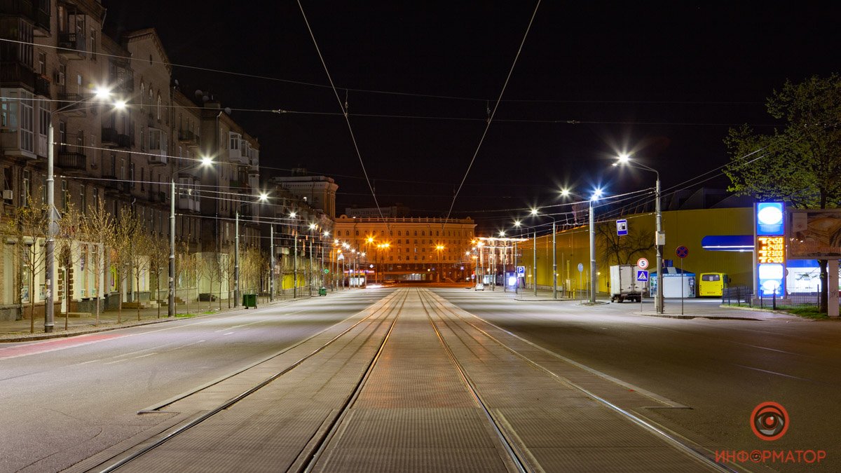 Артерии ночного Днепра: как выглядит улица Курчатова в свете фонарей