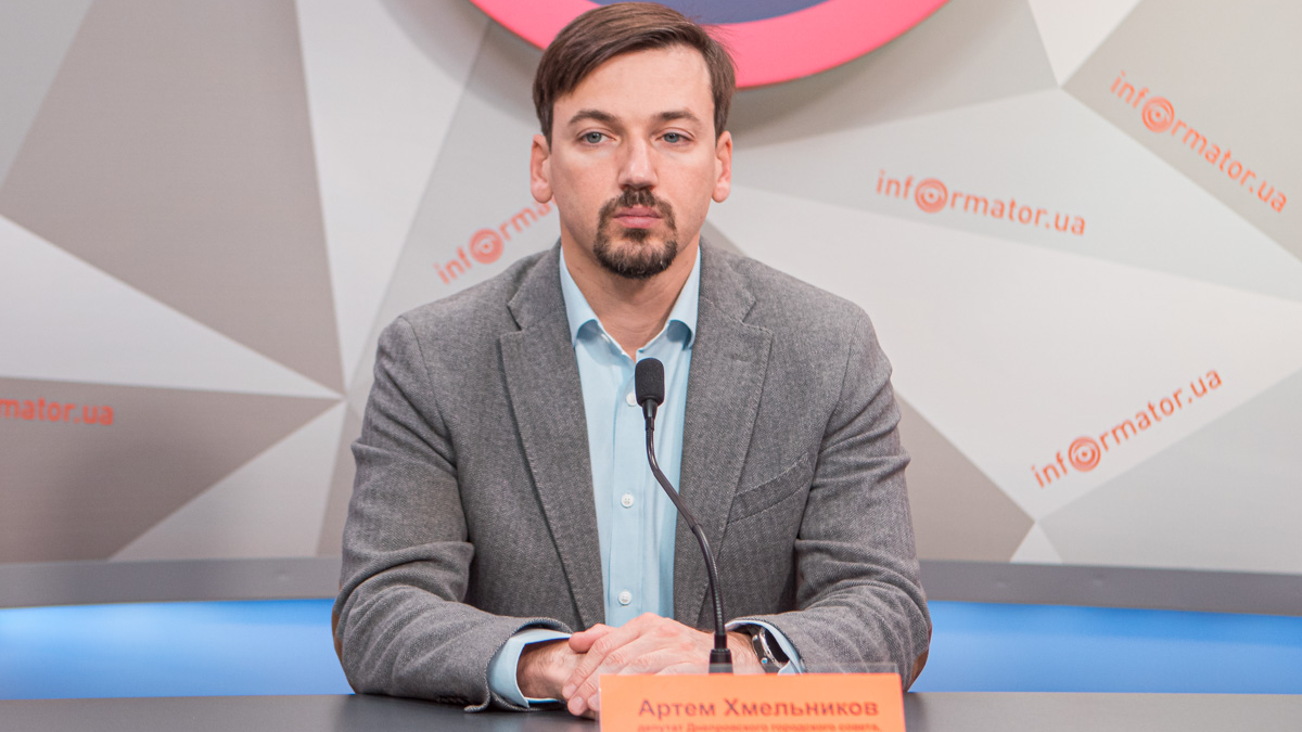Депутат горсовета Днепра Хмельников рассказал о том, как Днепр борется с коронавирусом, работе горсовета и жителях округа