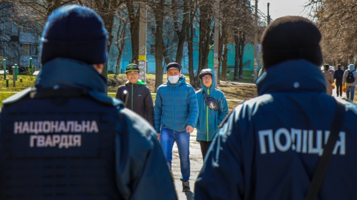 Усиление карантина на Пасху: жителям Днепра и области хотят запретить выходить из дома