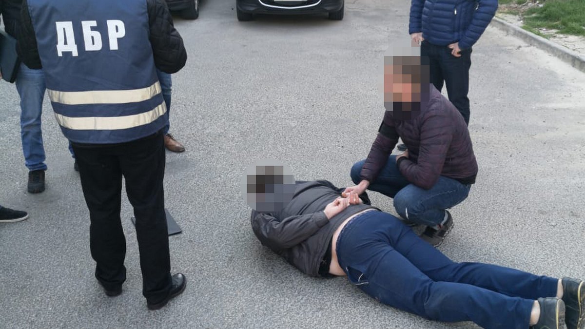 Прокурора Днепропетровской местной прокуратуры, вымогавшего взятку, арестовали под залог в 1 миллион