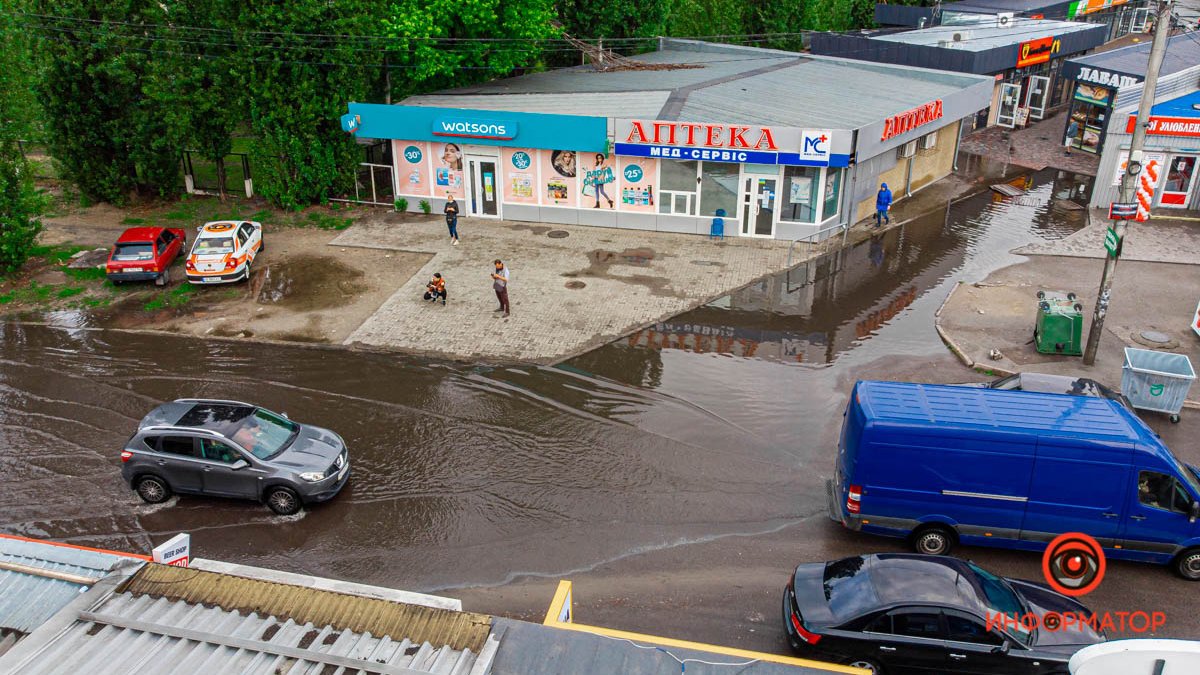 В Днепре после дождя полностью затопило улицу Коробова
