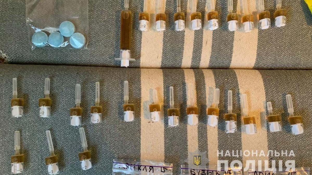 В Днепре у 37-летнего "закладчика" полиция нашла 167 свертков марихуаны