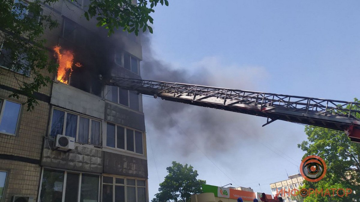 В Днепре в многоэтажке на Тополе-2 сгорел балкон