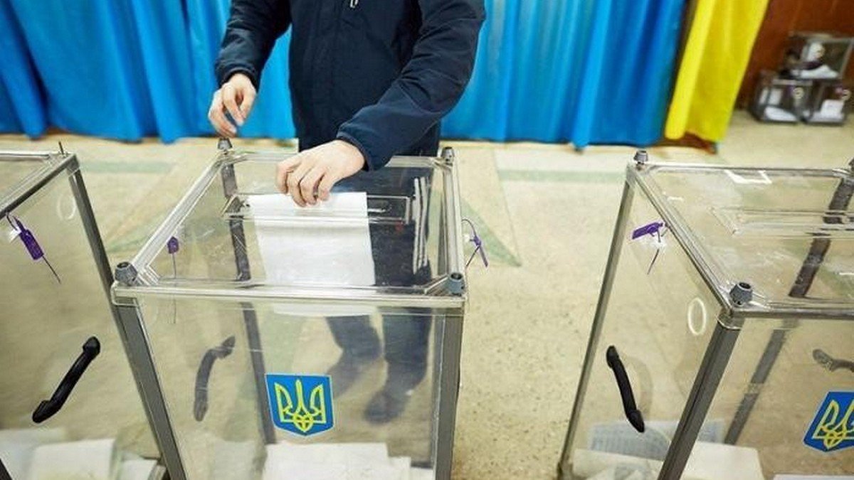 За какие партии будут голосовать жители Днепра на местных выборах: результаты опроса
