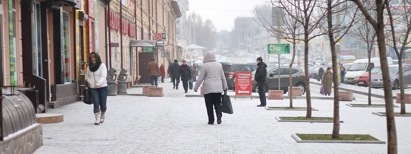 Город встречает зиму: ФОТО заснеженного Днепра