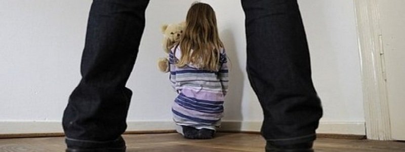 Жителя Днепра подозревают в развращении ребенка в отеле Житомира (ВИДЕО)