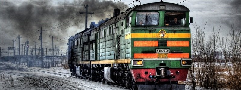 Под поездом во Львове погибла студентка из Днепра
