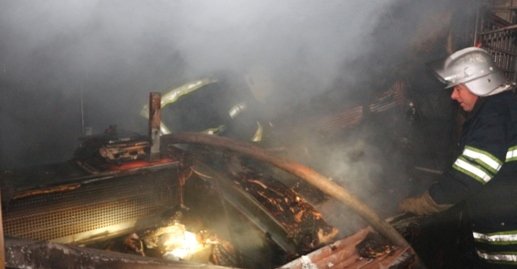 Ночной пожар на Воронцова: горели сразу три киоска (ФОТО)