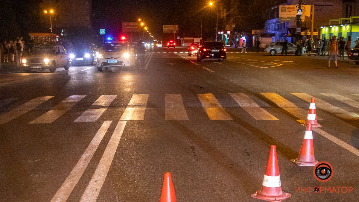 В Днепре на Петра Калнышевского Volkswagen сбил девушку: водитель скрылся