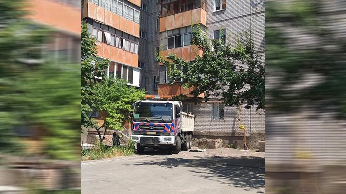 В Днепре на Савкина женщина три года превращала квартиру в помойку