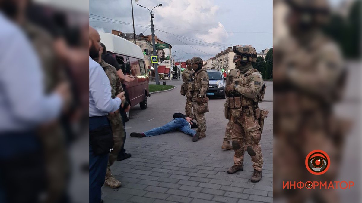 Автобус взяли штурмом: террориста в Луцке задержали