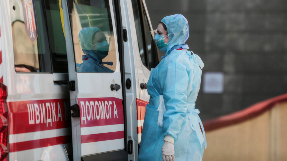 В Украине новый антирекорд по заболеваемости COVID-19: за сутки подтвердили больше 1300 случаев