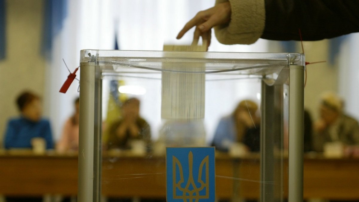 За кого готовы голосовать жители Днепра на местных выборах: результаты опроса №7