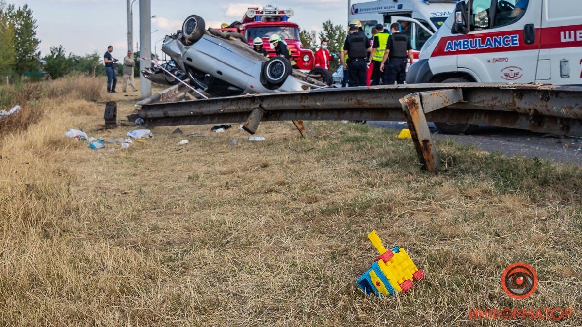В Днепре ищут свидетелей аварии на Полтавском шоссе, где погибли мама с ребенком