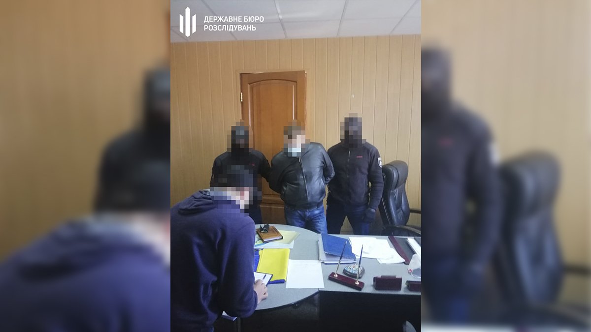 20 тысяч за молчание: в Днепропетровской области заместителя начальника Нацполиции поймали на взятке