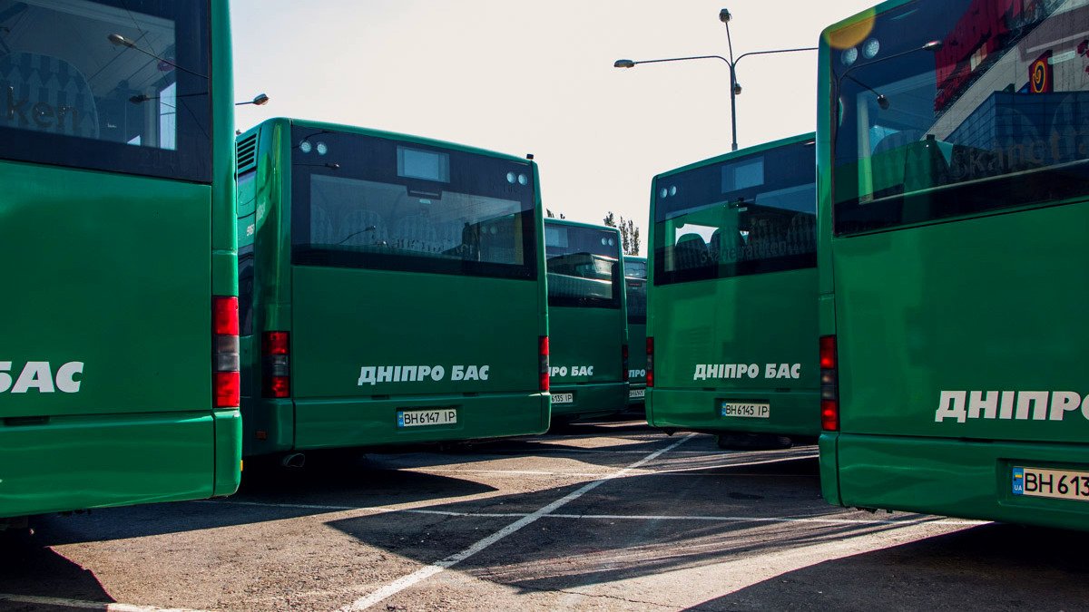 Готовимся забыть слово "маршрутка": в Днепр приехали еще 12 больших автобусов