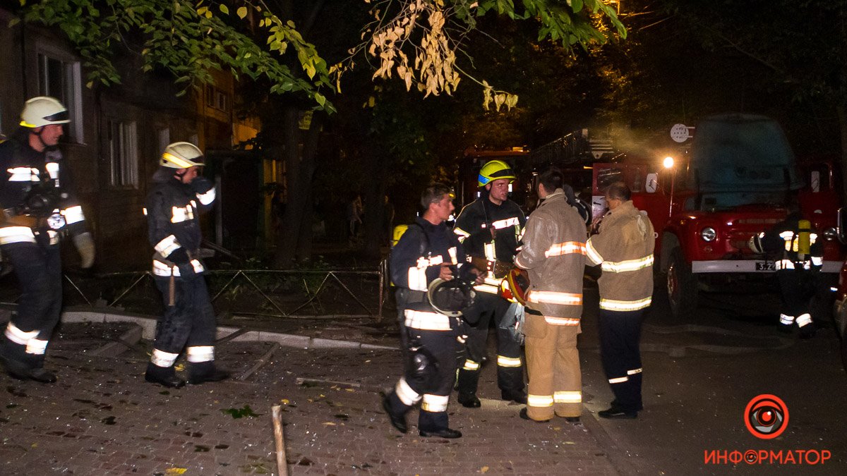 В Днепре в переулке Крушельницкой горела шахта лифта: жильцов подъезда выводили на улицу