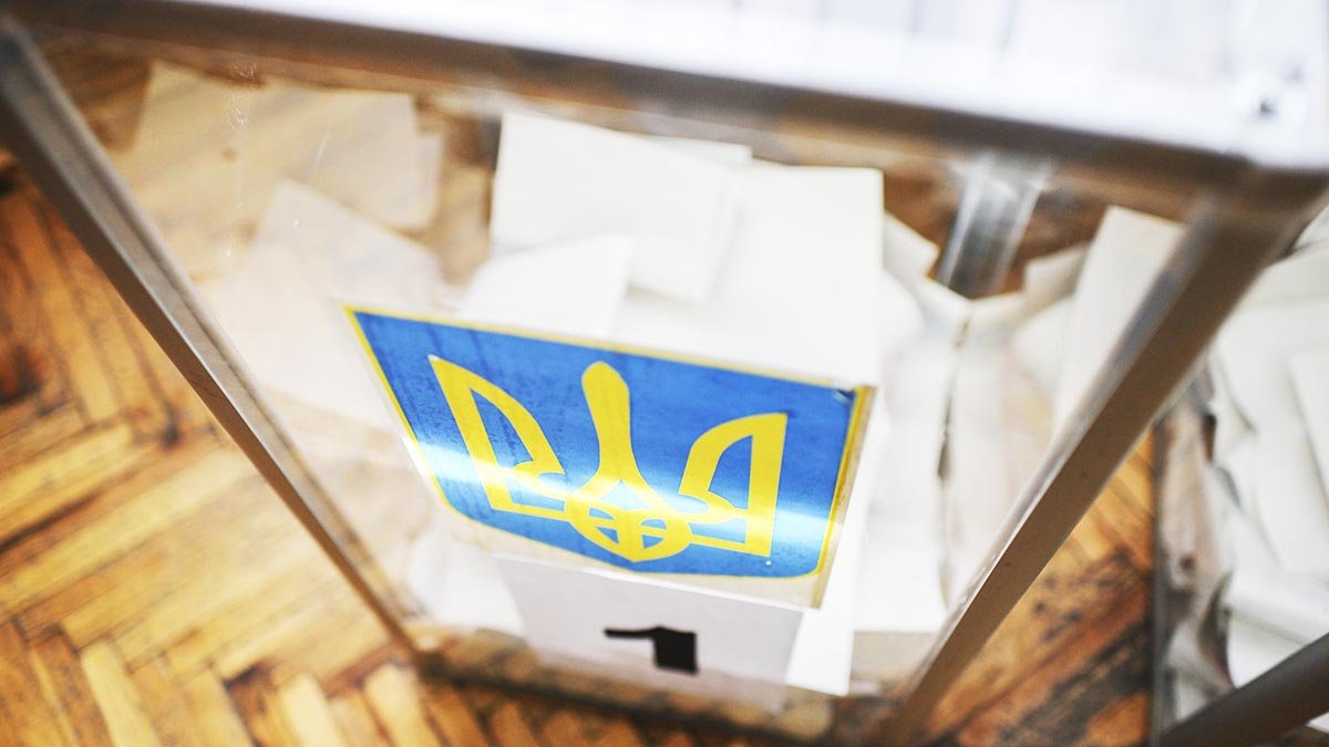 За кого готовы голосовать жители Днепра на местных выборах: результаты опроса №10
