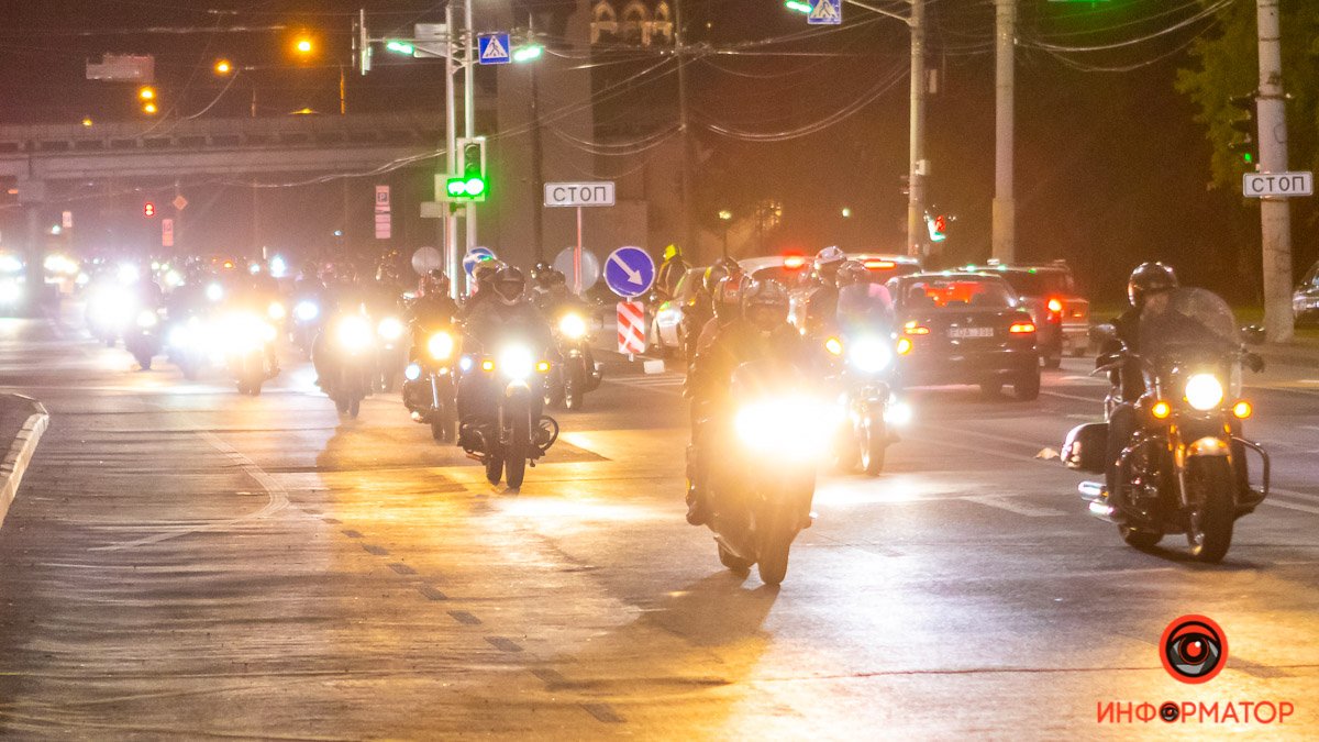 Сотни байкеров проехали по Днепру в память о погибших мотоциклистах