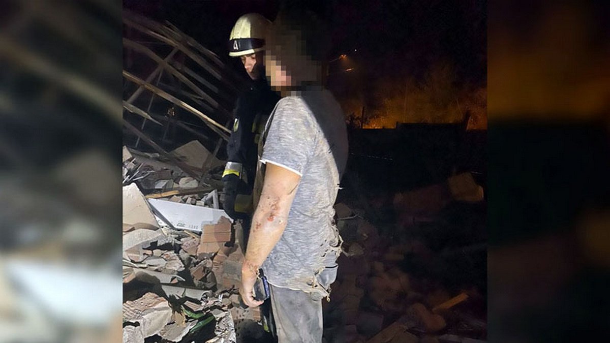 В Днепре на Генерала Воливача взорвался 2-этажный дом: пострадал мужчина