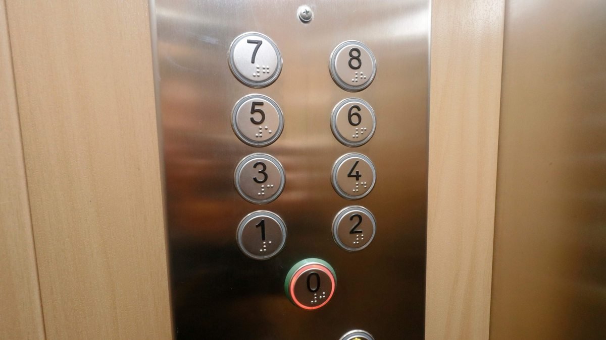 В каком состоянии находятся лифты в домах Днепра