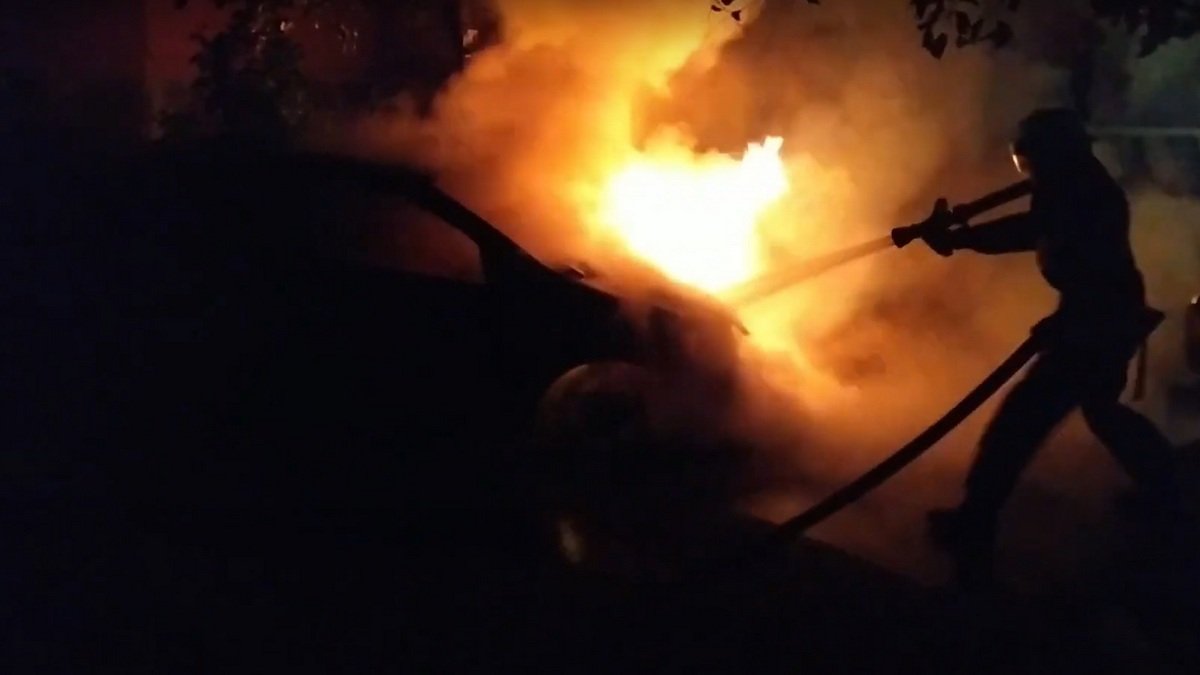 В Днепре на Гагарина ночью сгорел Chevrolet