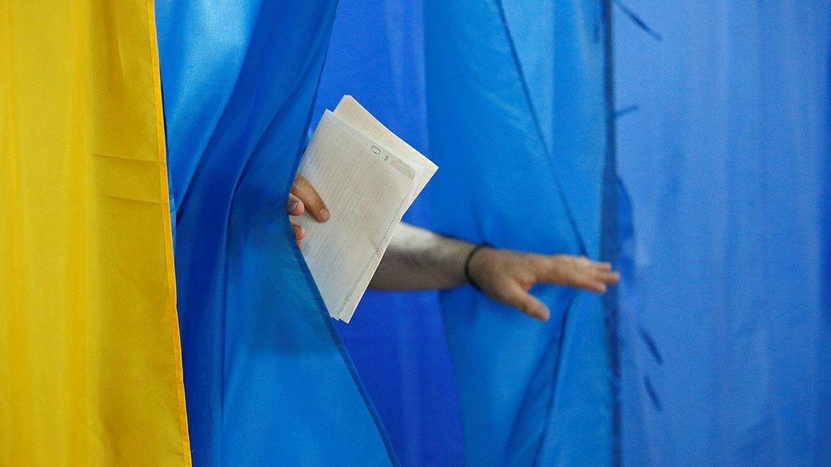 В горсовет Днепра после выборов 25 октября зайдут только 6 политических сил – результаты социологии