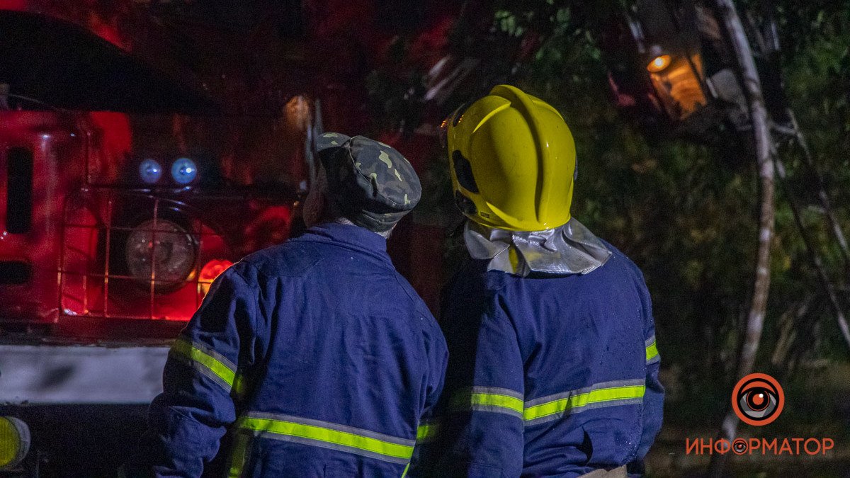 В Днепре в доме на проспекте Мира горела шахта лифта: огонь "отрезал" жильцам выход на улицу