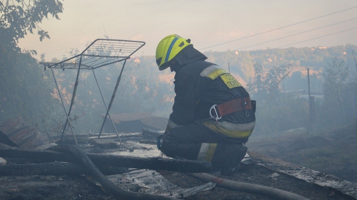 Жителей Днепра и области предупредили о высоком уровне пожароопасности и сильном ветре